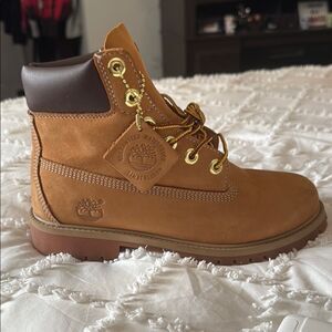 Timberland Wheat Work Boots ~ Kids 5.5 Women’s 7.5